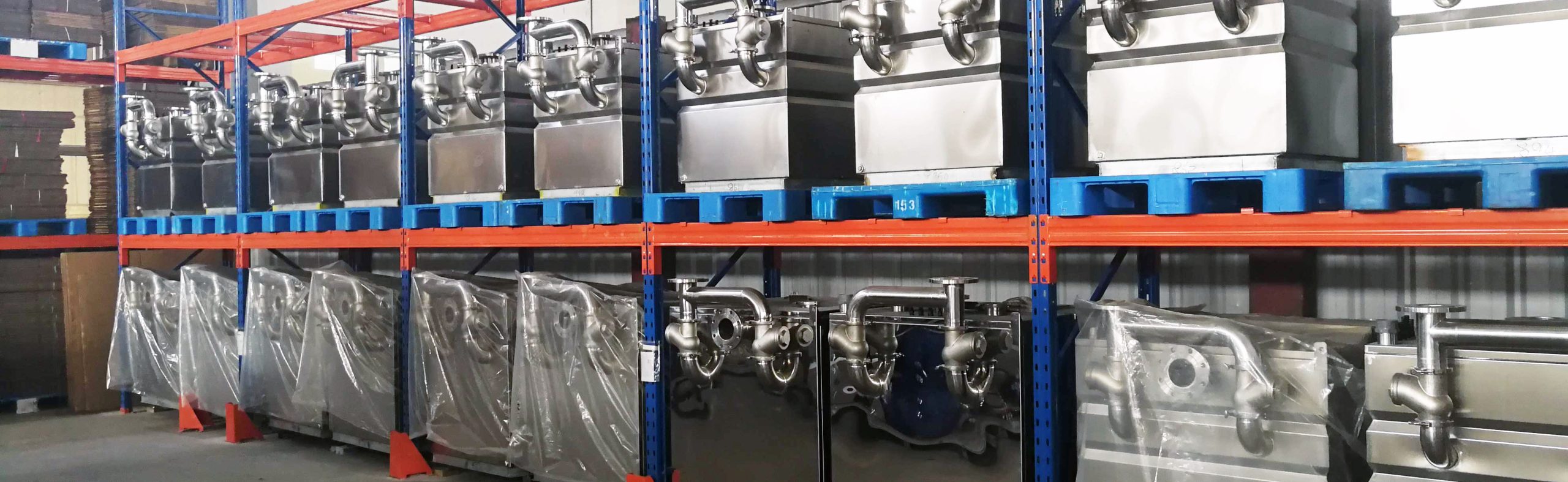 生產(chǎn)車(chē)間一角賽墨生產(chǎn)車(chē)間產(chǎn)品中心